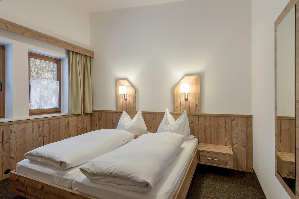 Ferienwohnungen Haus Daheim Längenfeld Eksteriør bilde
